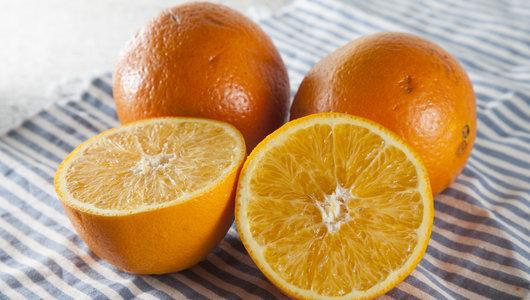 Апельсины на сушке тела